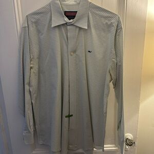 Men’s large vineyard vines, checkered, button-down, green, and blue. Size large.